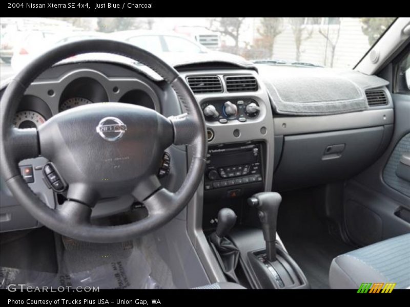 Just Blue / Charcoal 2004 Nissan Xterra SE 4x4