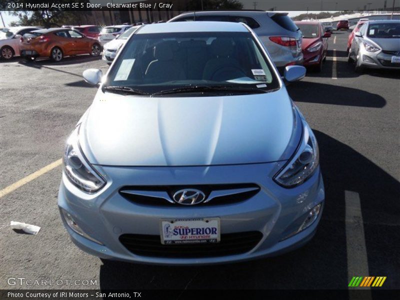 Clearwater Blue / Gray 2014 Hyundai Accent SE 5 Door