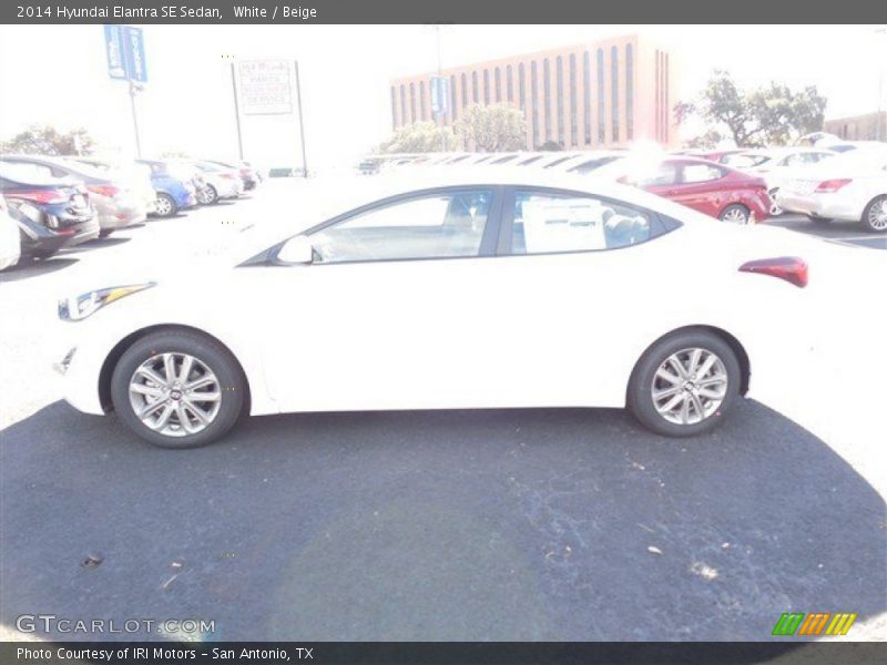 White / Beige 2014 Hyundai Elantra SE Sedan