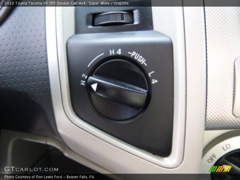 Super White / Graphite 2010 Toyota Tacoma V6 SR5 Double Cab 4x4