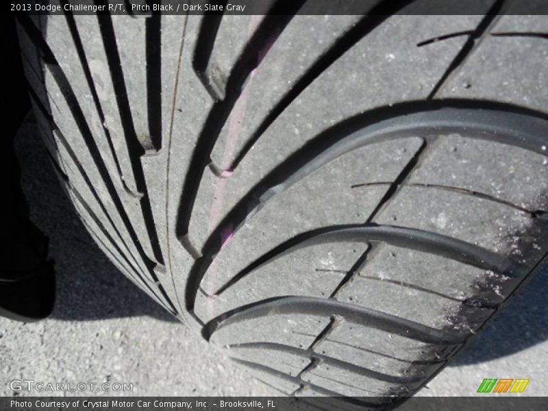 Pitch Black / Dark Slate Gray 2013 Dodge Challenger R/T