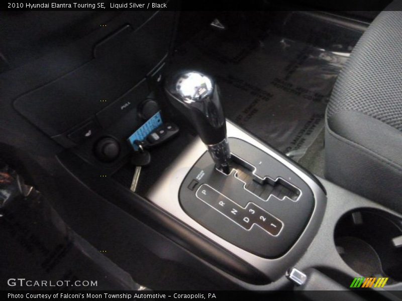 Liquid Silver / Black 2010 Hyundai Elantra Touring SE