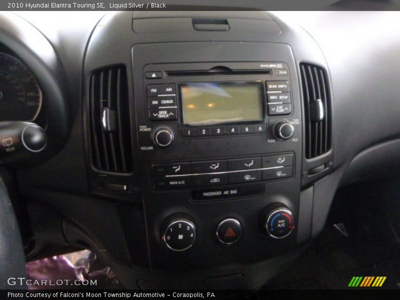 Liquid Silver / Black 2010 Hyundai Elantra Touring SE