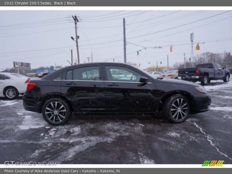 Black / Black 2012 Chrysler 200 S Sedan