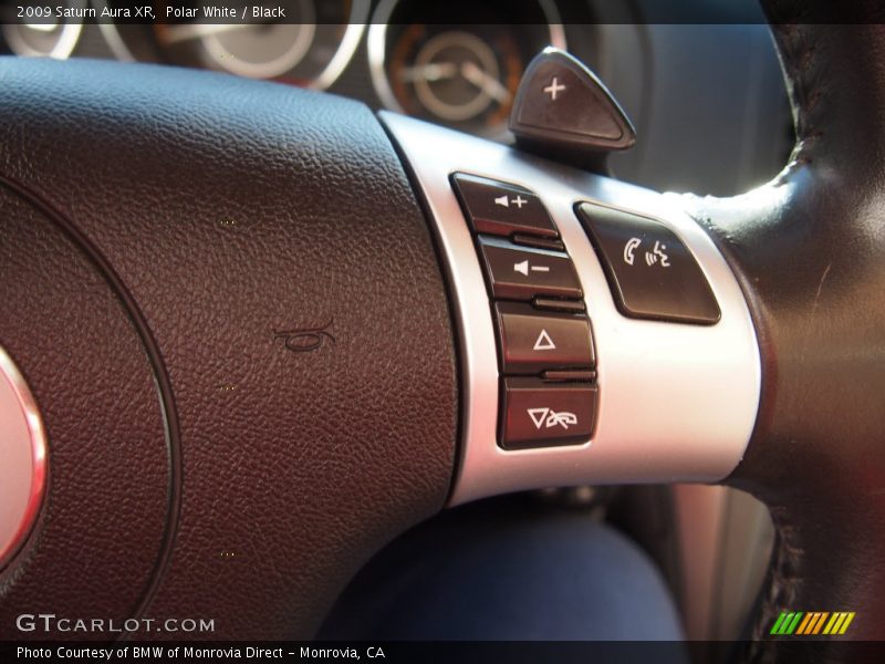 Polar White / Black 2009 Saturn Aura XR