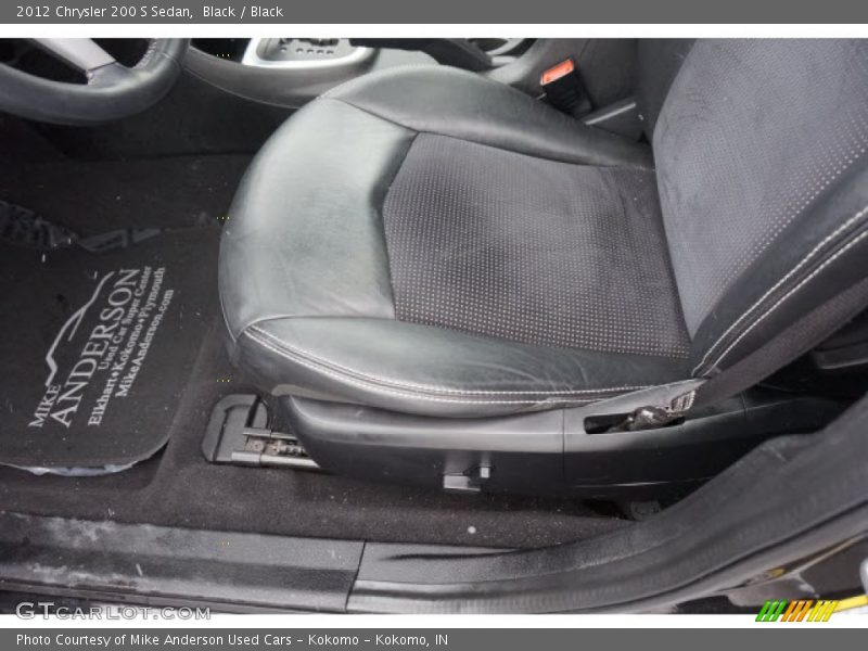 Black / Black 2012 Chrysler 200 S Sedan