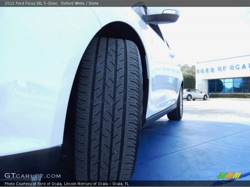 Oxford White / Stone 2012 Ford Focus SEL 5-Door