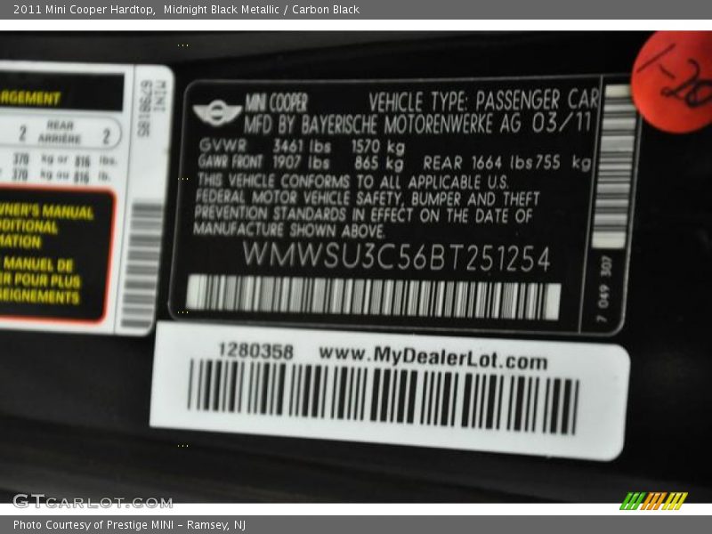 Midnight Black Metallic / Carbon Black 2011 Mini Cooper Hardtop