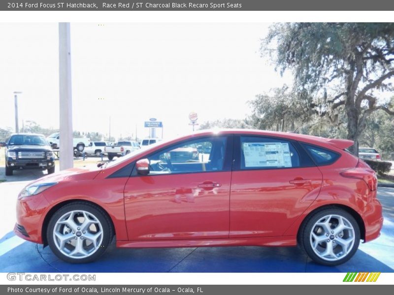 Race Red / ST Charcoal Black Recaro Sport Seats 2014 Ford Focus ST Hatchback
