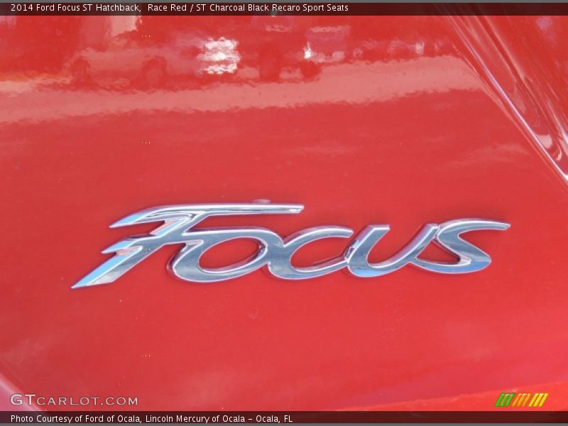 Race Red / ST Charcoal Black Recaro Sport Seats 2014 Ford Focus ST Hatchback