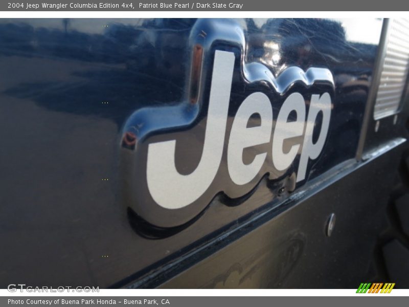 Patriot Blue Pearl / Dark Slate Gray 2004 Jeep Wrangler Columbia Edition 4x4