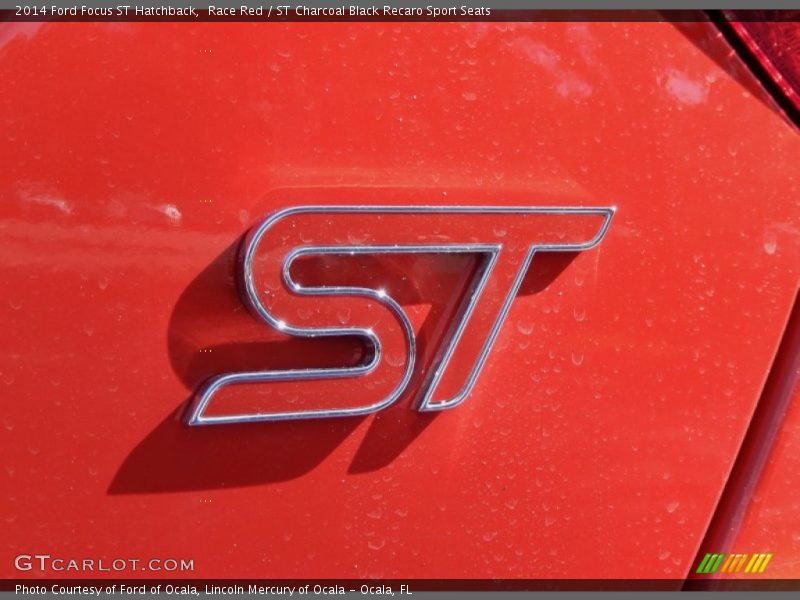 Race Red / ST Charcoal Black Recaro Sport Seats 2014 Ford Focus ST Hatchback