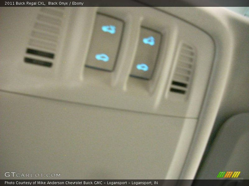 Black Onyx / Ebony 2011 Buick Regal CXL