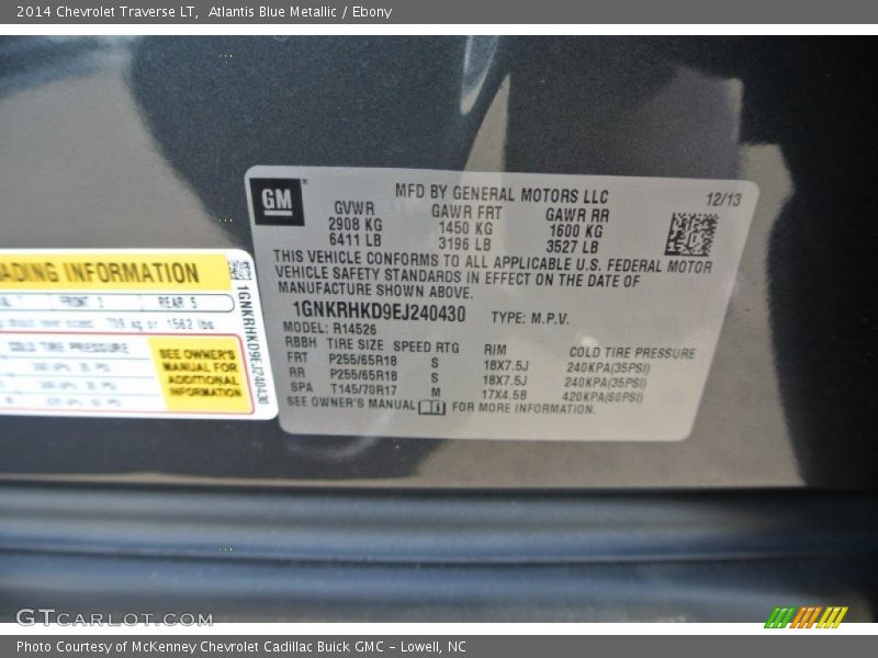 Atlantis Blue Metallic / Ebony 2014 Chevrolet Traverse LT