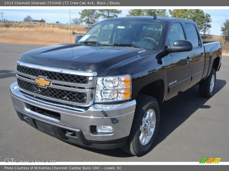 Front 3/4 View of 2014 Silverado 2500HD LTZ Crew Cab 4x4