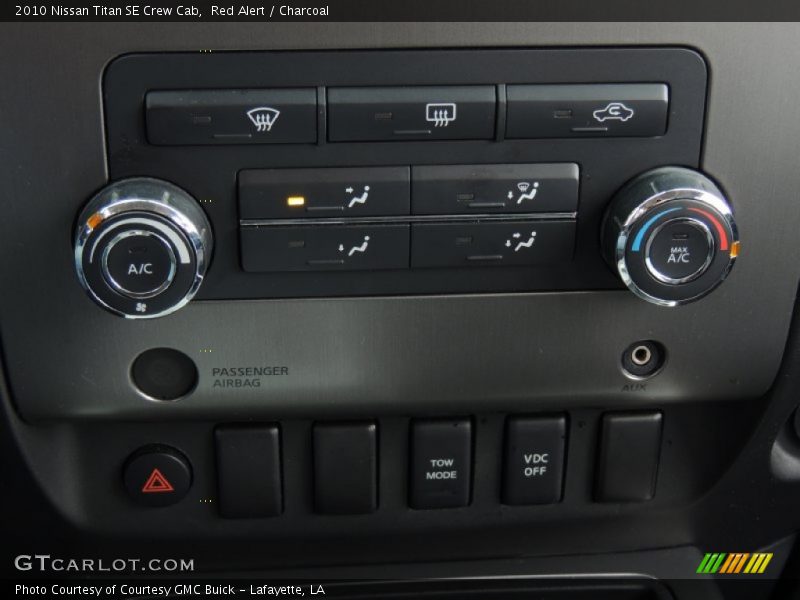 Red Alert / Charcoal 2010 Nissan Titan SE Crew Cab