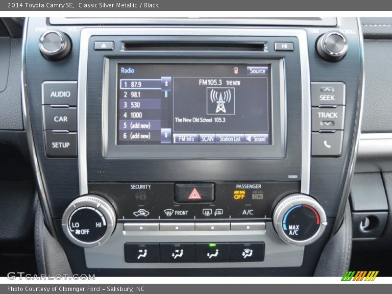 Classic Silver Metallic / Black 2014 Toyota Camry SE