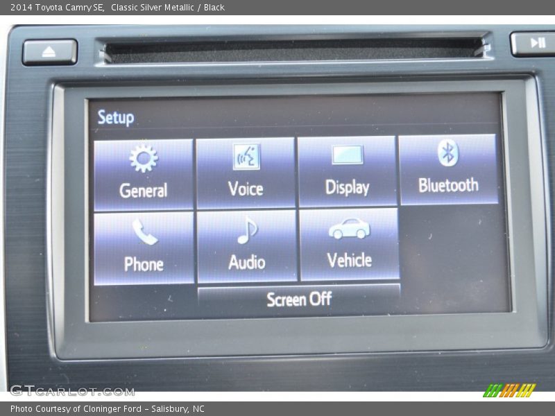 Classic Silver Metallic / Black 2014 Toyota Camry SE