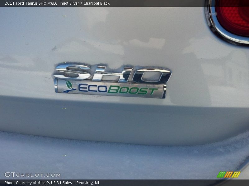 Ingot Silver / Charcoal Black 2011 Ford Taurus SHO AWD