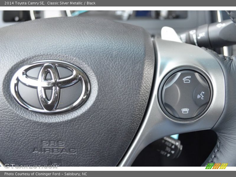 Classic Silver Metallic / Black 2014 Toyota Camry SE