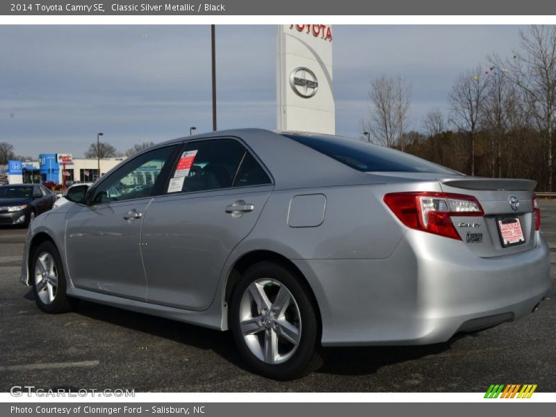 Classic Silver Metallic / Black 2014 Toyota Camry SE