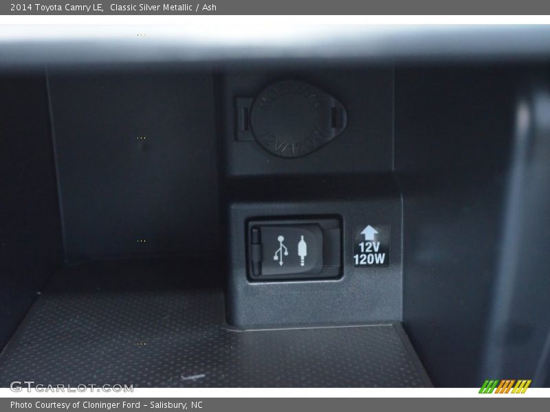 Classic Silver Metallic / Ash 2014 Toyota Camry LE