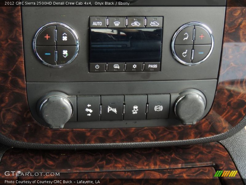 Onyx Black / Ebony 2012 GMC Sierra 2500HD Denali Crew Cab 4x4
