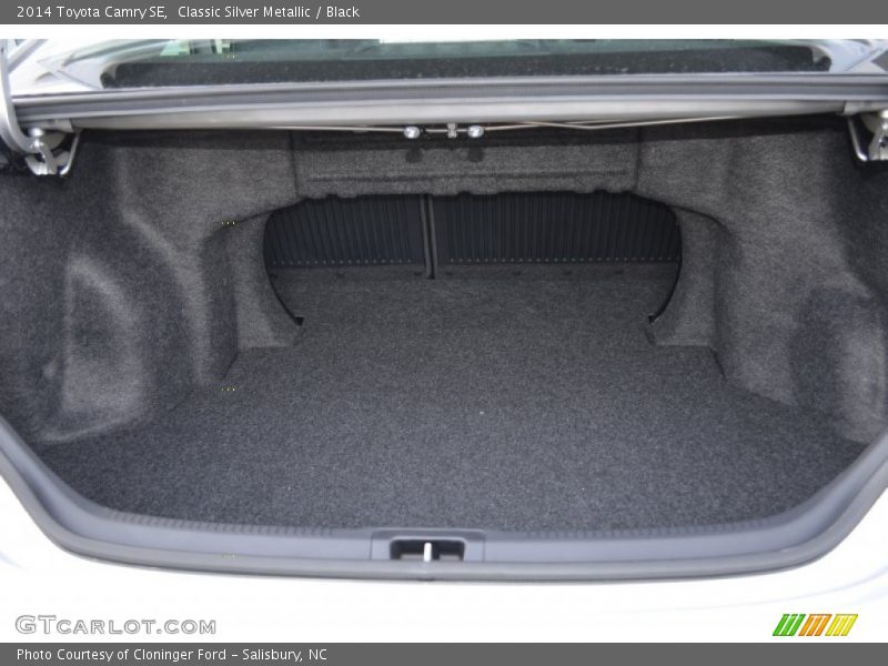 Classic Silver Metallic / Black 2014 Toyota Camry SE