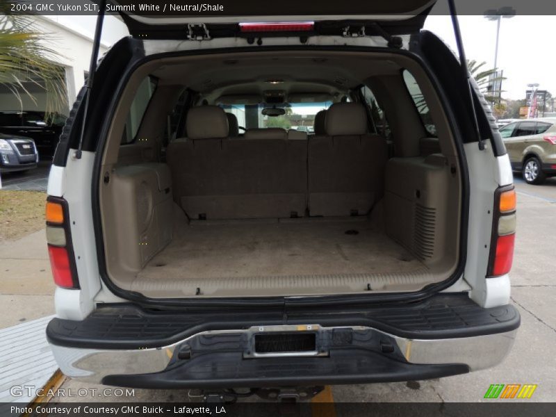 Summit White / Neutral/Shale 2004 GMC Yukon SLT
