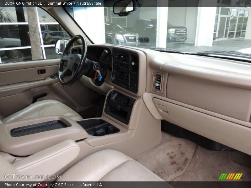 Summit White / Neutral/Shale 2004 GMC Yukon SLT
