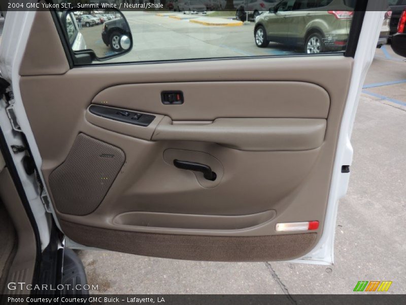 Summit White / Neutral/Shale 2004 GMC Yukon SLT