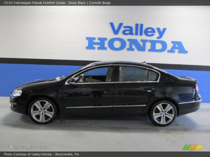 Deep Black / Cornsilk Beige 2010 Volkswagen Passat Komfort Sedan