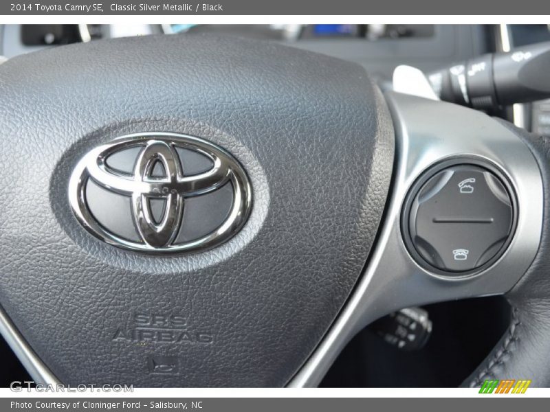 Classic Silver Metallic / Black 2014 Toyota Camry SE