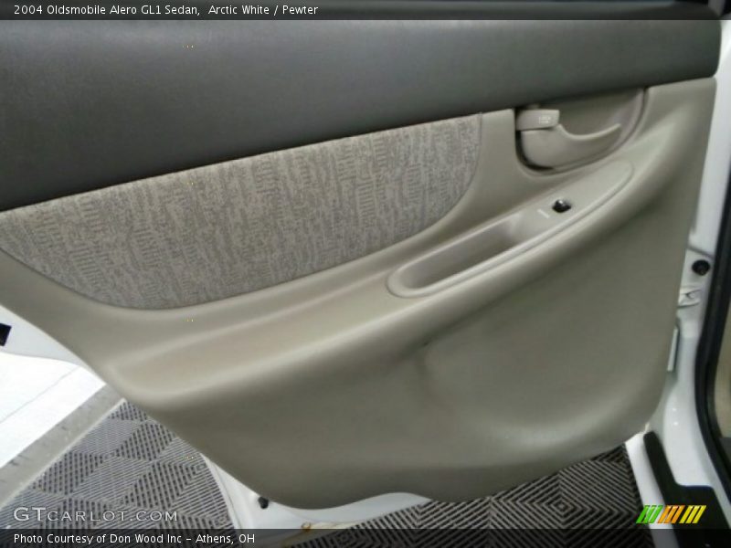 Arctic White / Pewter 2004 Oldsmobile Alero GL1 Sedan