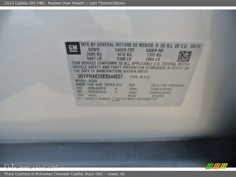 Radiant Silver Metallic / Light Titanium/Ebony 2014 Cadillac SRX FWD