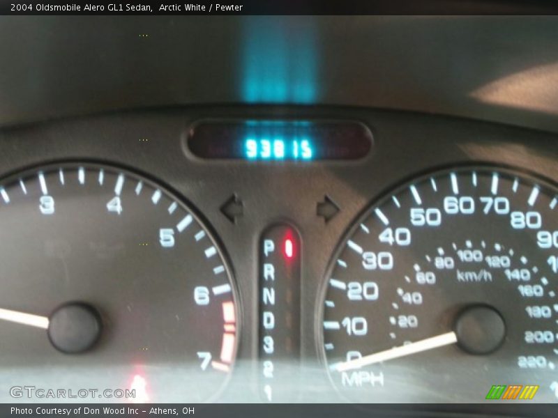 Arctic White / Pewter 2004 Oldsmobile Alero GL1 Sedan