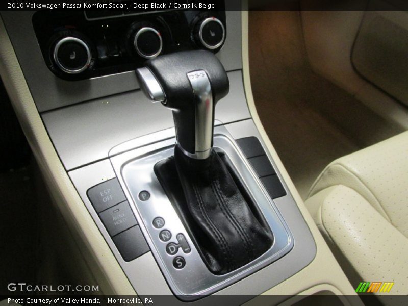 Deep Black / Cornsilk Beige 2010 Volkswagen Passat Komfort Sedan