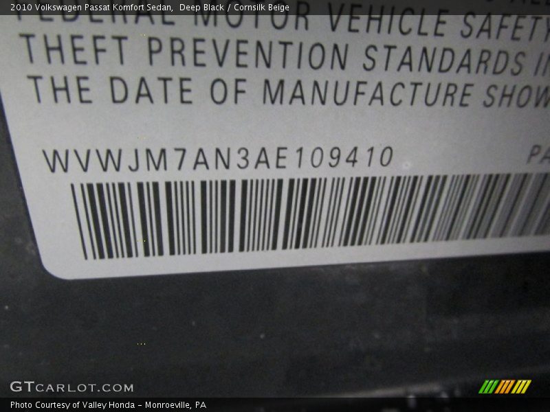 Deep Black / Cornsilk Beige 2010 Volkswagen Passat Komfort Sedan