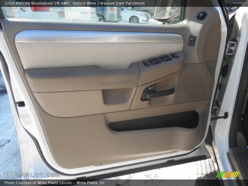 Oxford White / Medium Dark Parchment 2004 Mercury Mountaineer V8 AWD