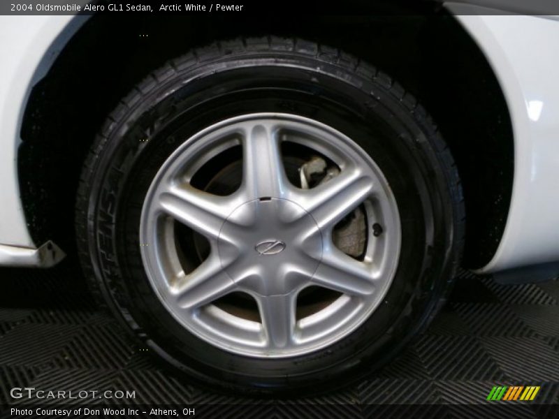 Arctic White / Pewter 2004 Oldsmobile Alero GL1 Sedan