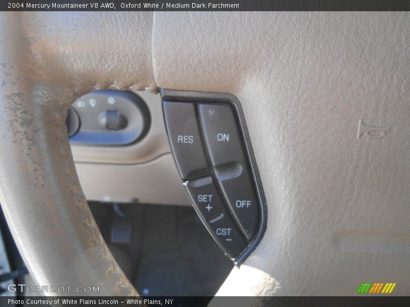 Oxford White / Medium Dark Parchment 2004 Mercury Mountaineer V8 AWD