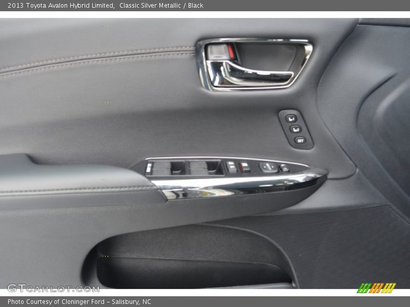 Classic Silver Metallic / Black 2013 Toyota Avalon Hybrid Limited