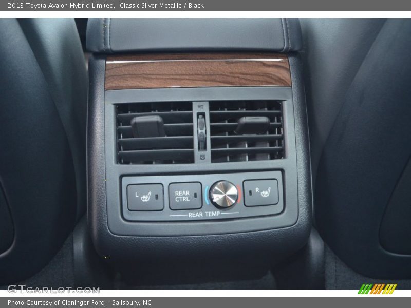 Classic Silver Metallic / Black 2013 Toyota Avalon Hybrid Limited