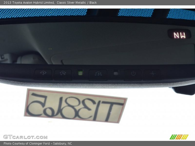 Classic Silver Metallic / Black 2013 Toyota Avalon Hybrid Limited