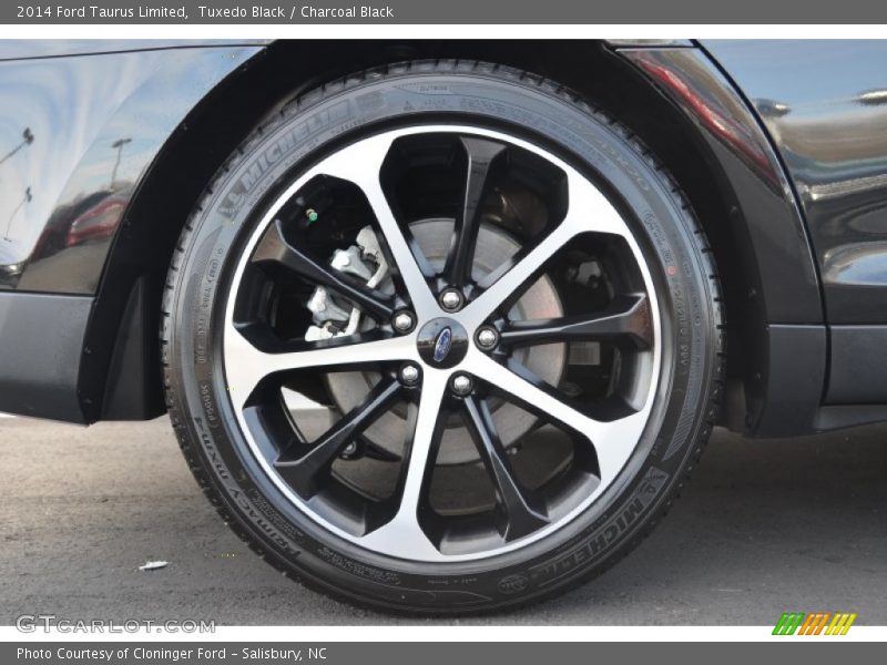 Tuxedo Black / Charcoal Black 2014 Ford Taurus Limited