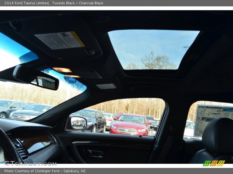 Tuxedo Black / Charcoal Black 2014 Ford Taurus Limited