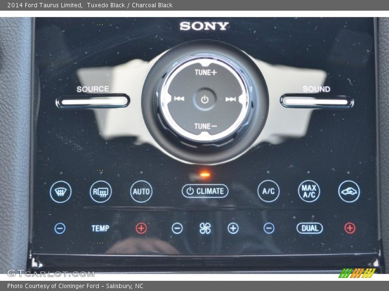 Tuxedo Black / Charcoal Black 2014 Ford Taurus Limited