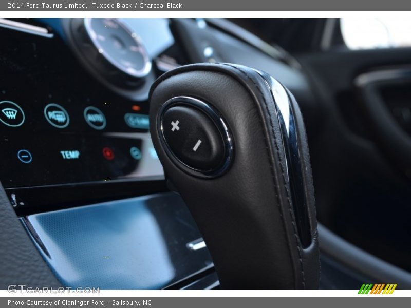 Tuxedo Black / Charcoal Black 2014 Ford Taurus Limited