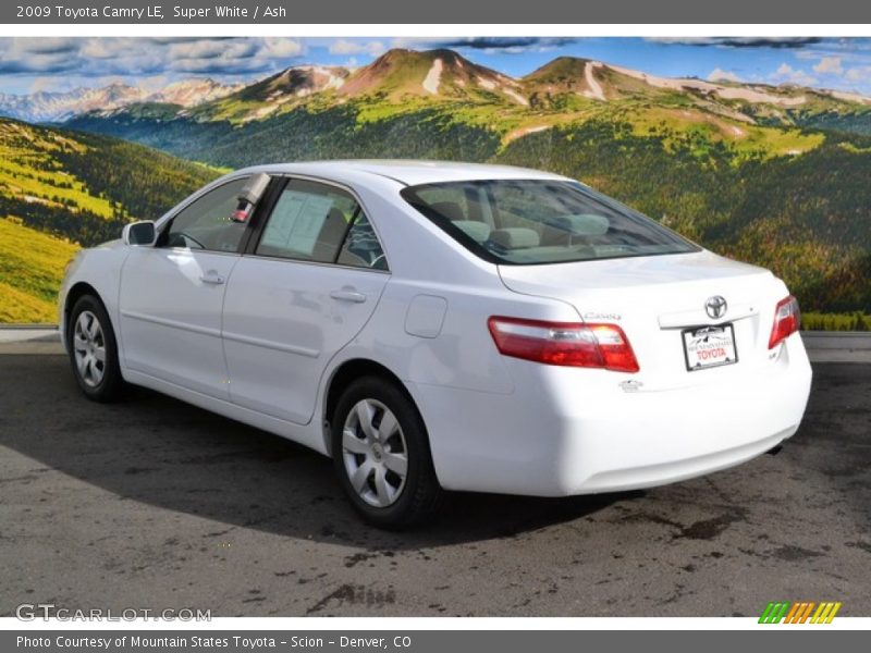 Super White / Ash 2009 Toyota Camry LE