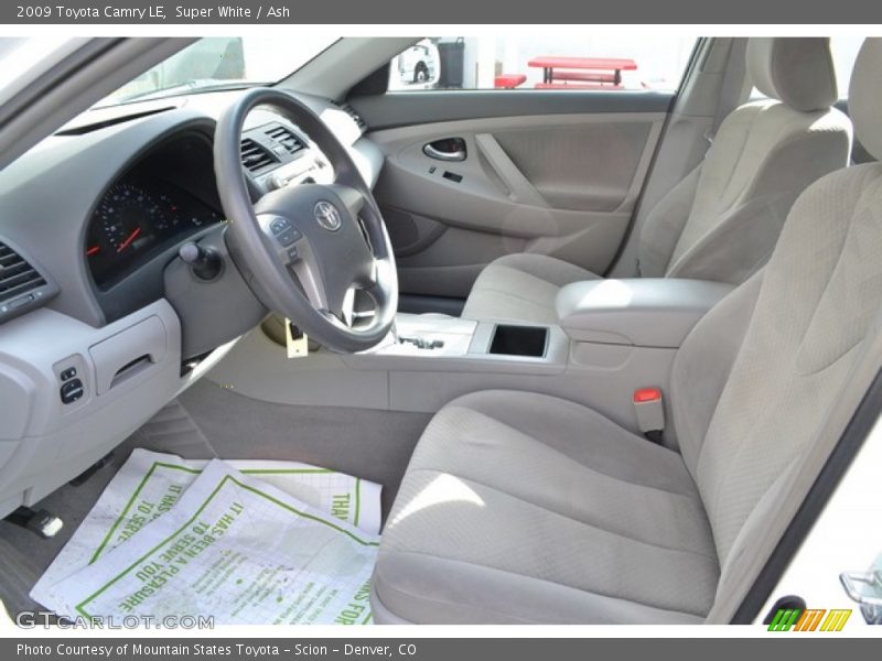 Super White / Ash 2009 Toyota Camry LE